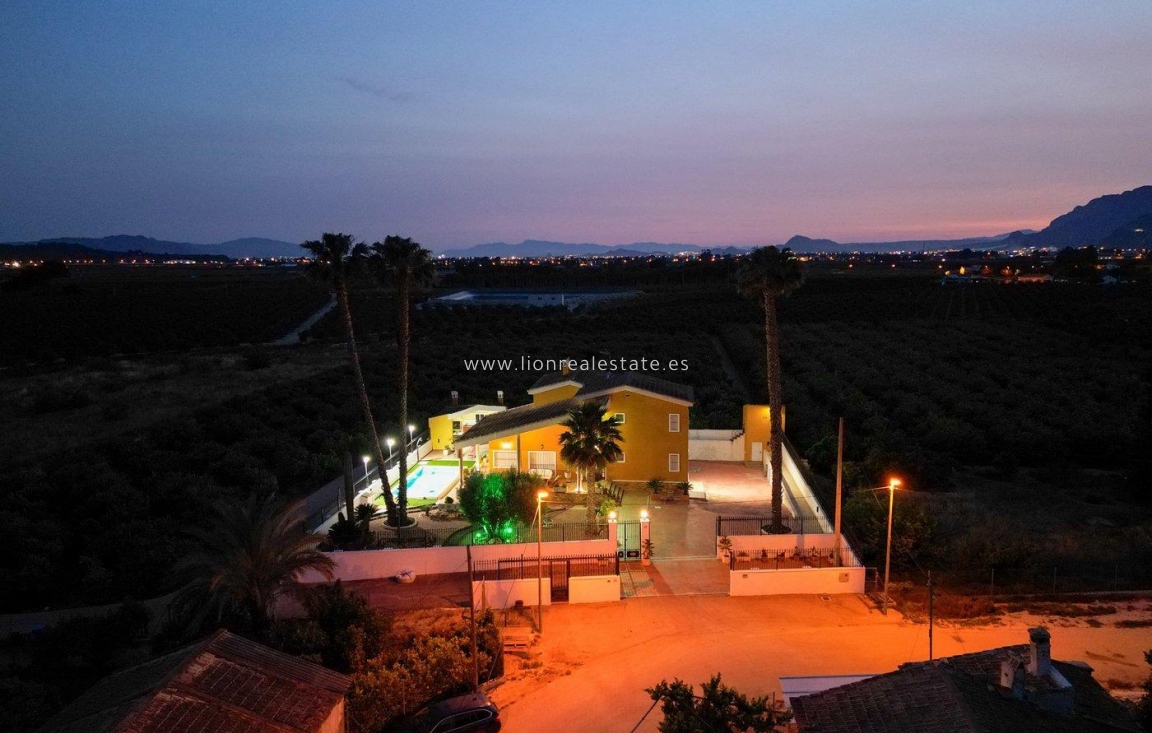 Перепродажа - Villa - Orihuela - Desamparados-Hurchillo-Torremendo