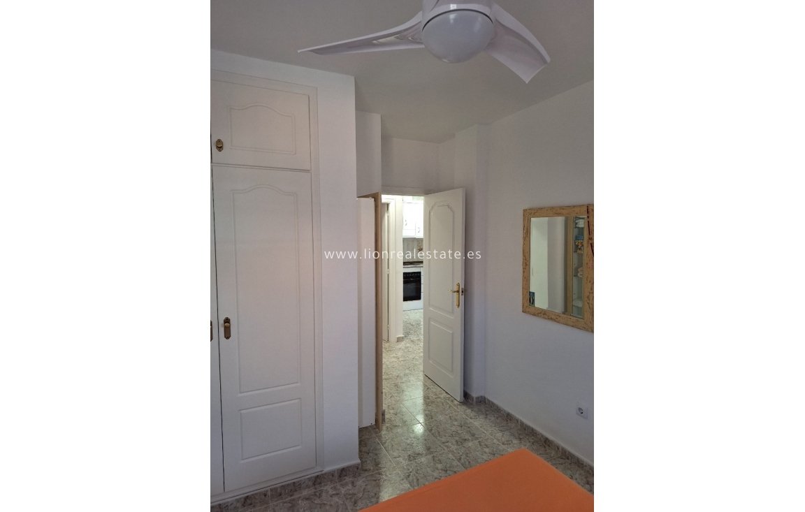 Перепродажа - Villa - Playa Flamenca - Villas San Luis