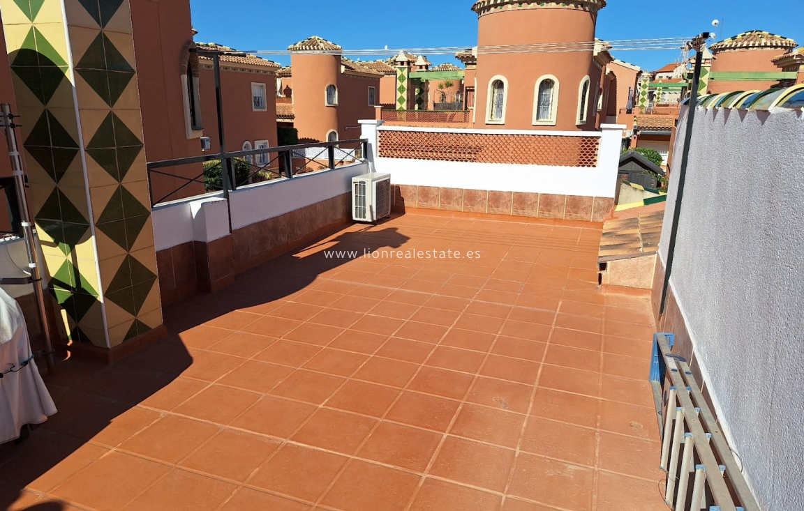 Перепродажа - Villa - Playa Flamenca - Villas San Luis