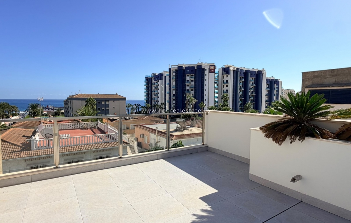 Перепродажа - Villa - Punta Prima