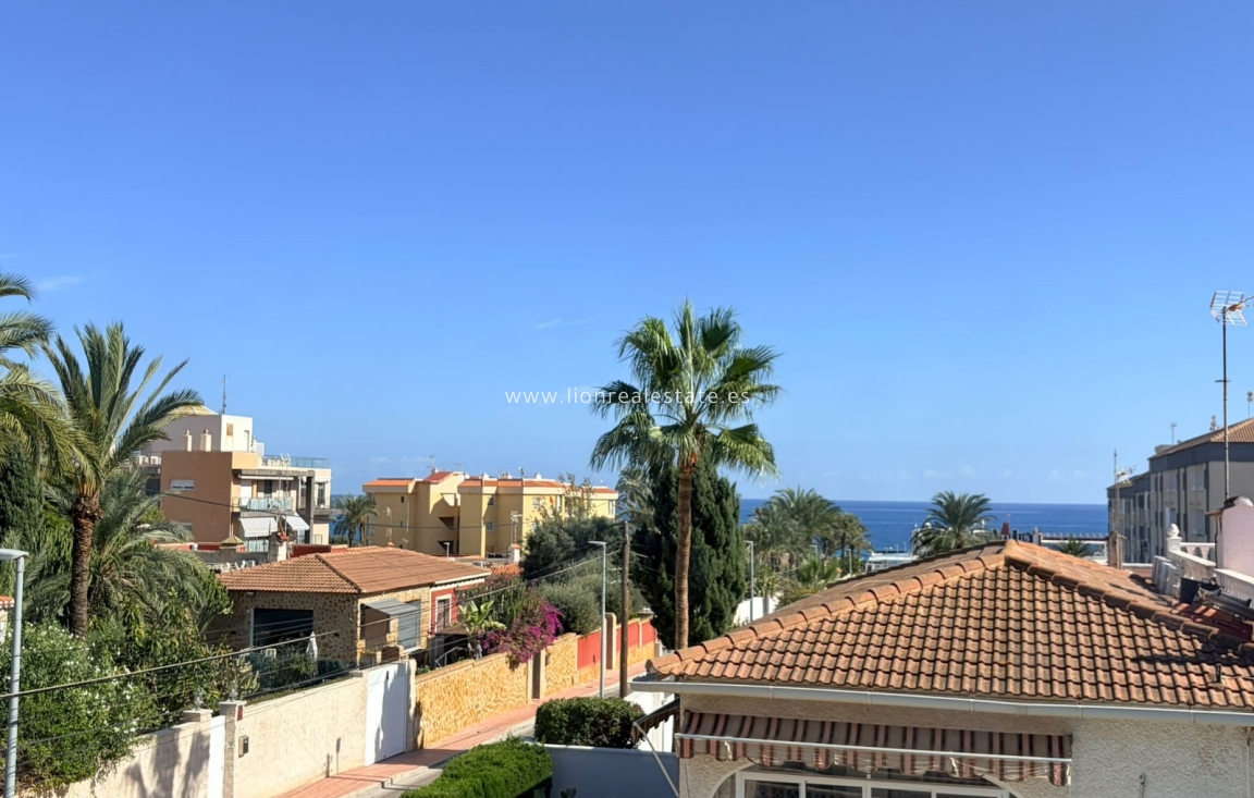 Перепродажа - Villa - Punta Prima