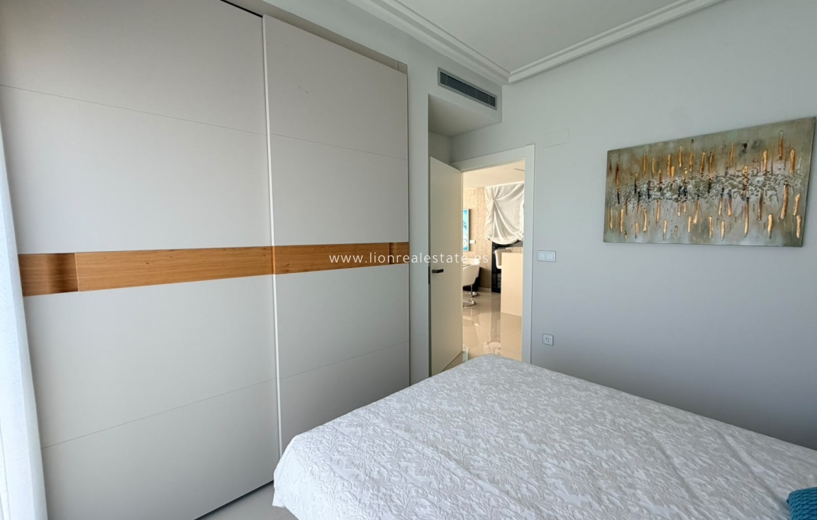 Перепродажа - Villa - Punta Prima