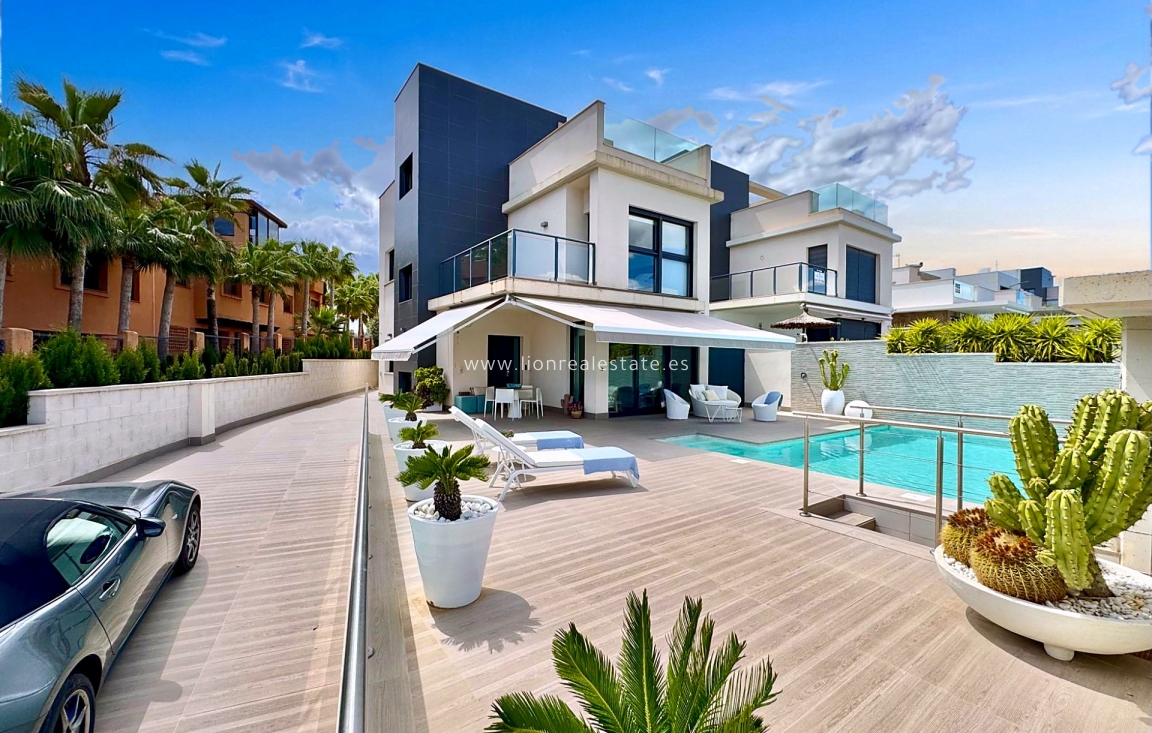 Перепродажа - Villa - San Miguel de Salinas - Bellavista