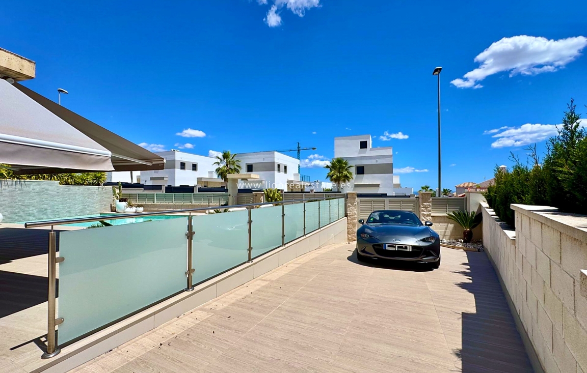 Перепродажа - Villa - San Miguel de Salinas - Bellavista