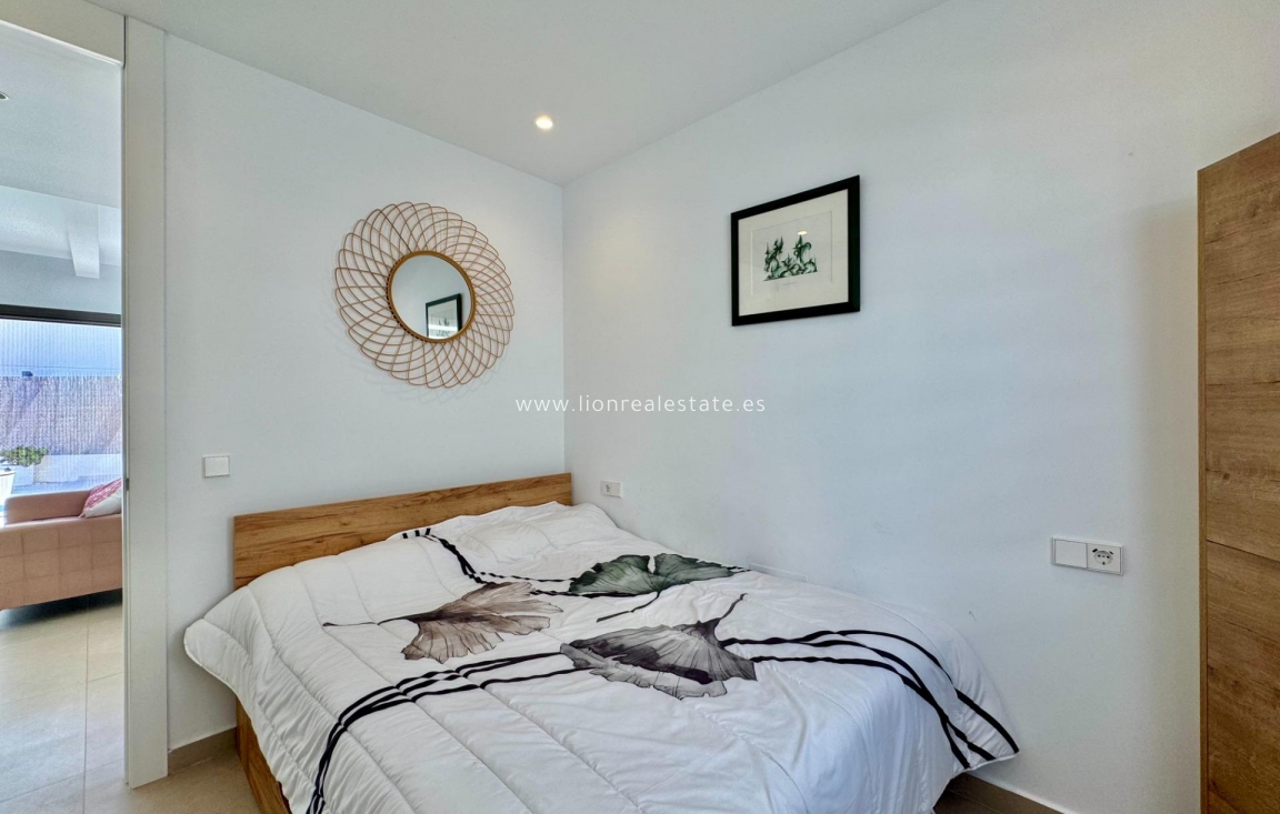Перепродажа - Villa - San Miguel de Salinas - Blue Lagoon - Galán