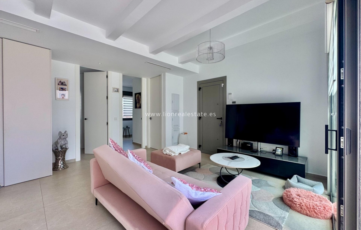 Перепродажа - Villa - San Miguel de Salinas - Blue Lagoon - Galán