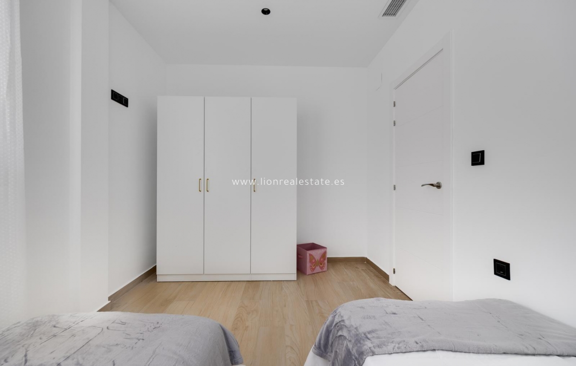 Перепродажа - Villa - Torrevieja - Aguas Nuevas