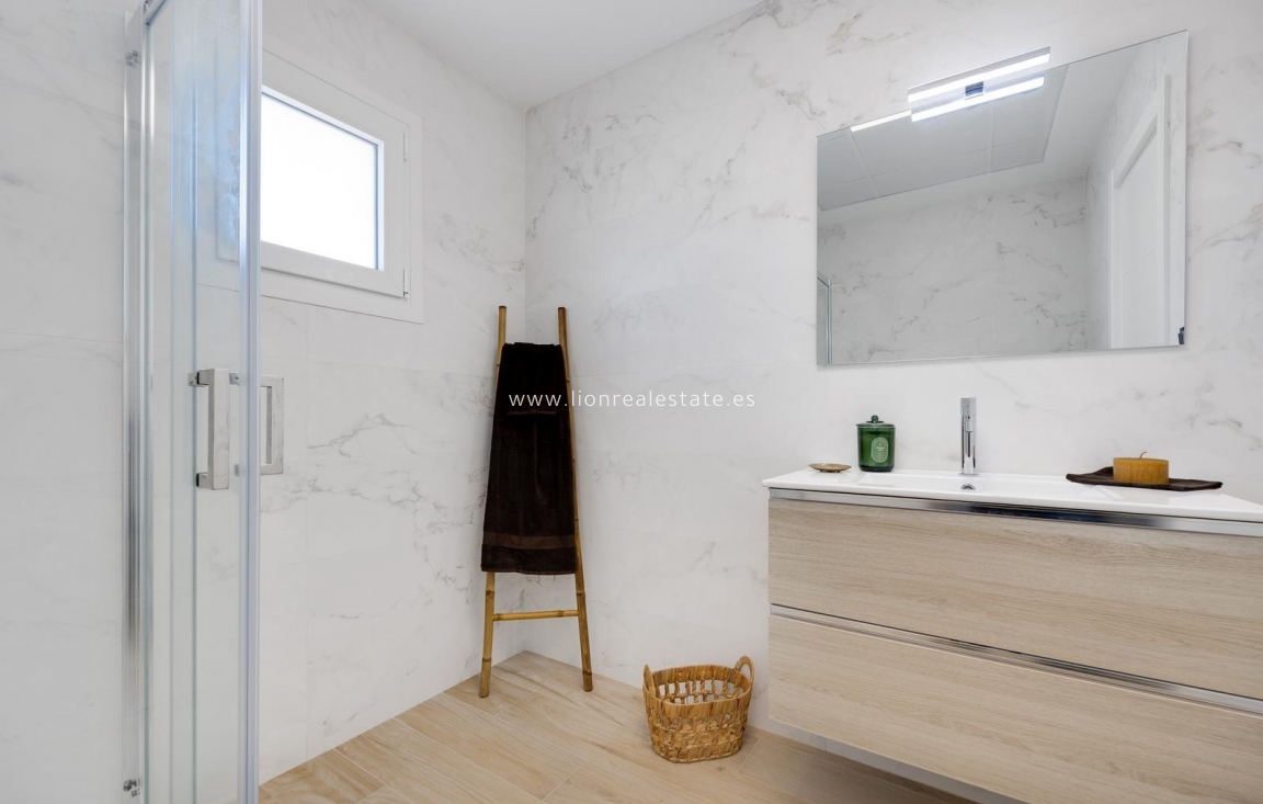 Перепродажа - Villa - Torrevieja - Aguas Nuevas