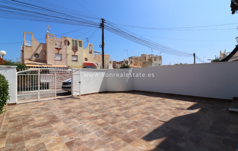 Перепродажа - Villa - Torrevieja - El Salado