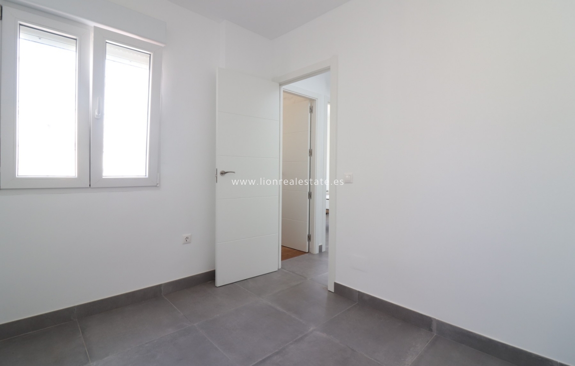 Перепродажа - Villa - Torrevieja - El Salado