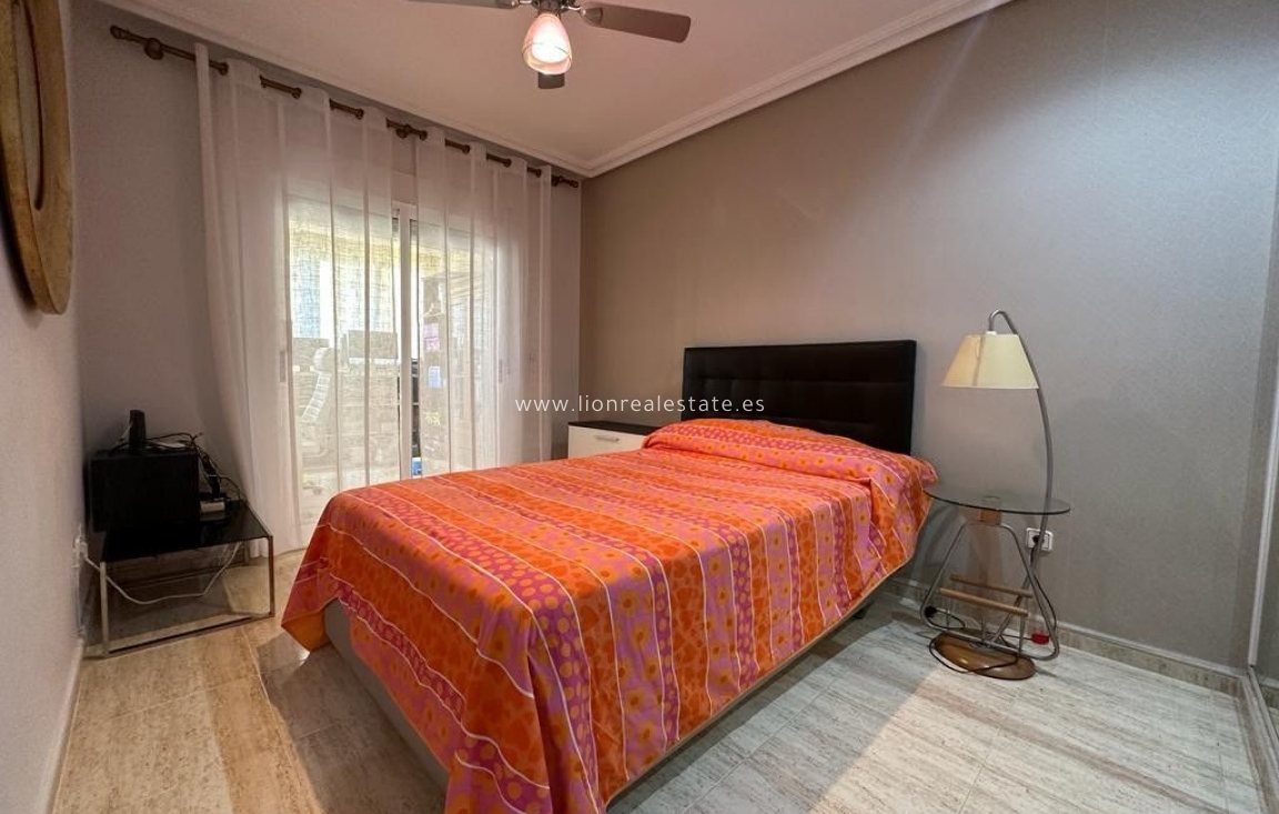 Перепродажа - Villa - Torrevieja - La Mata