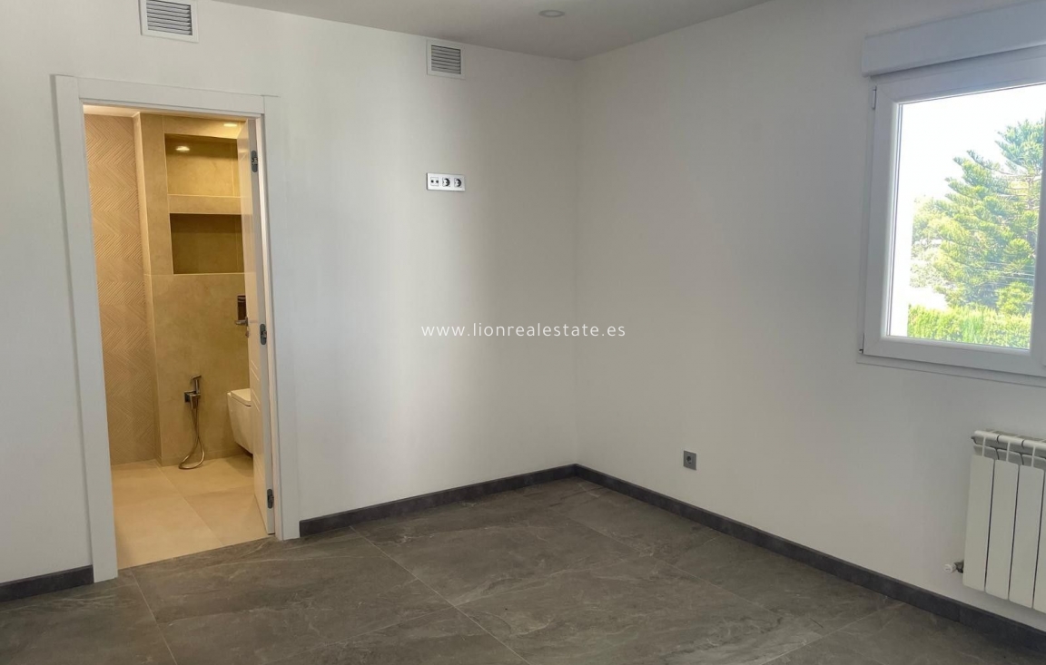 Перепродажа - Villa - Torrevieja - Los Balcones - Los Altos del Edén