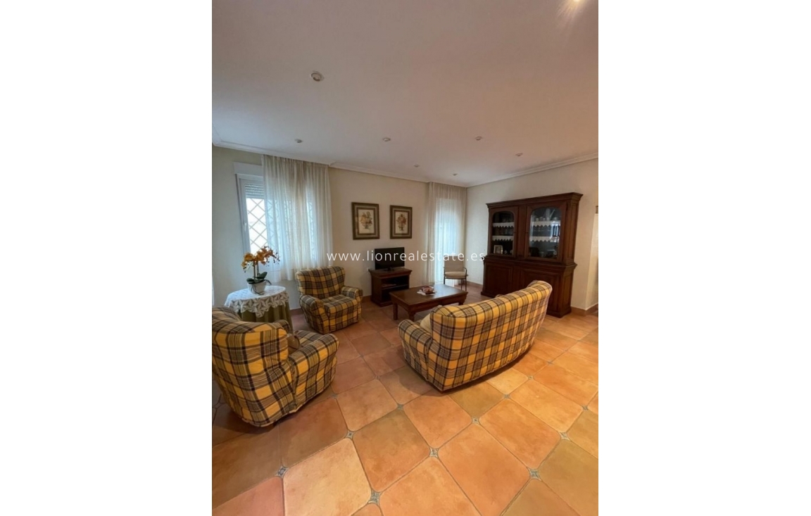 Перепродажа - Villa - Torrevieja - Paseo maritimo