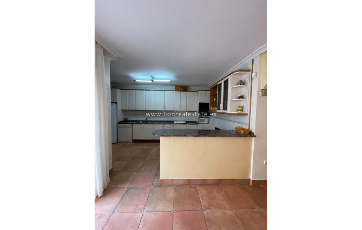 Перепродажа - Villa - Torrevieja - Paseo maritimo