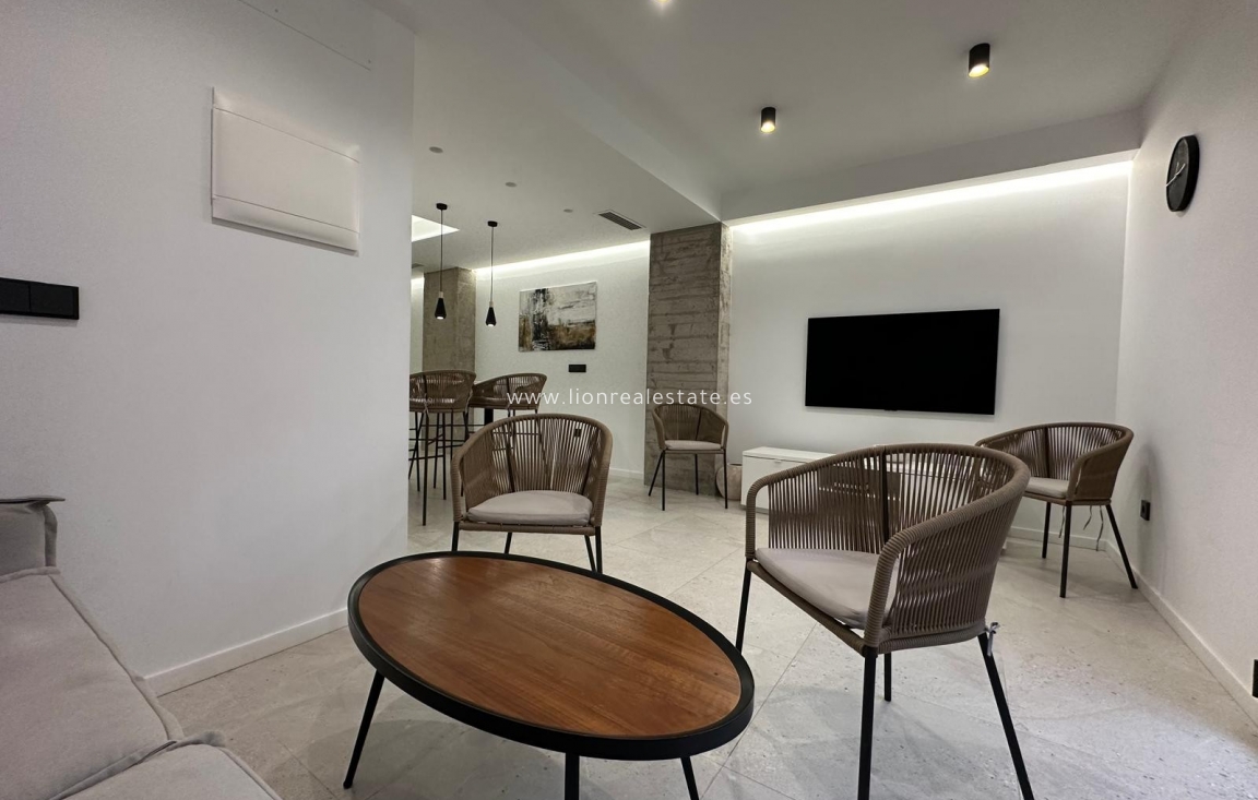 Resale - Apartment / flat - Alicante - Center