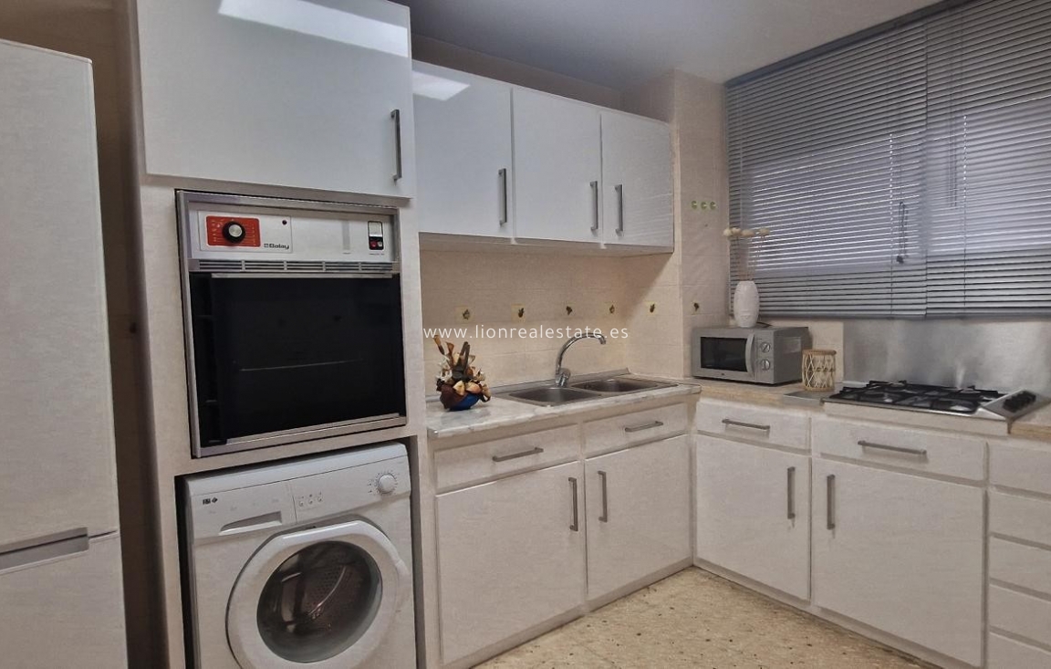 Resale - Apartment / flat - Alicante - Playa de la Albufereta