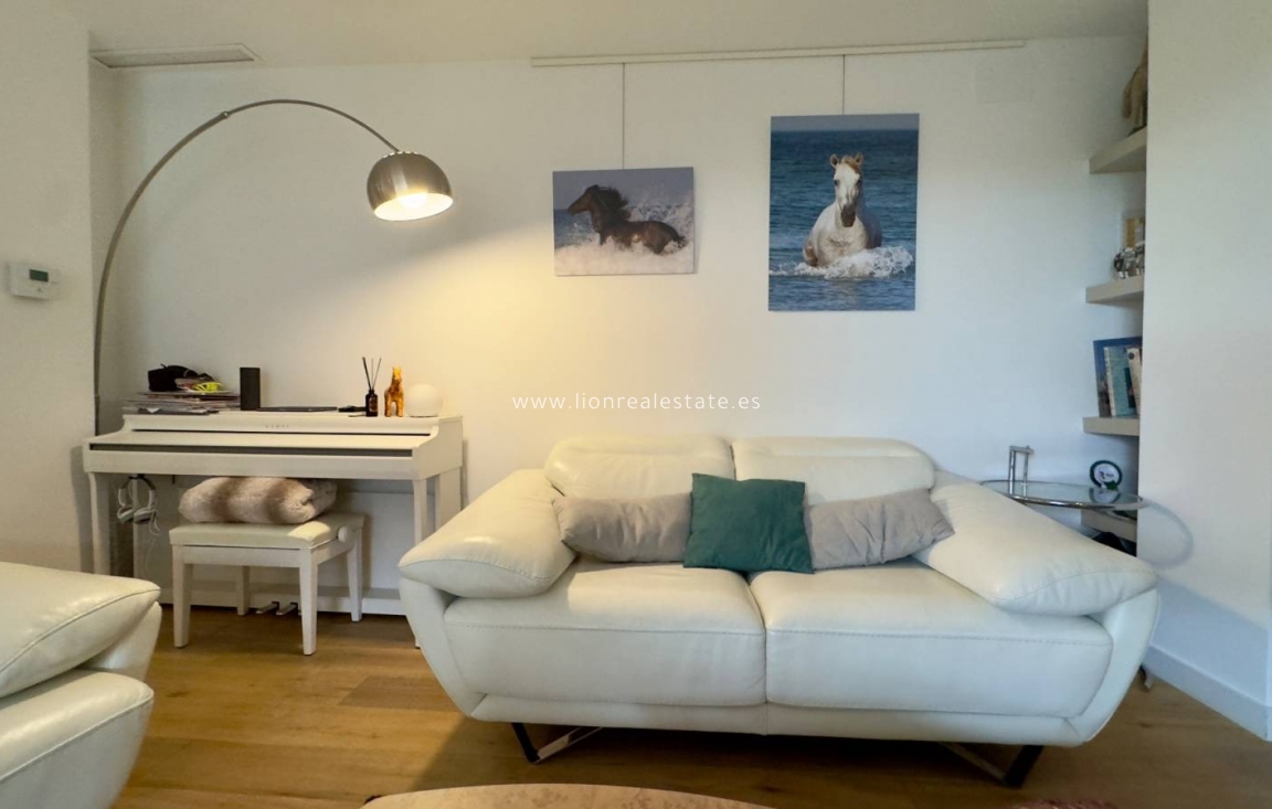 Resale - Apartment / flat - Alicante - Vistahermosa