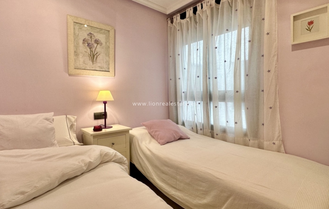 Resale - Apartment / flat - Guardamar del Segura - Beach Guardamar