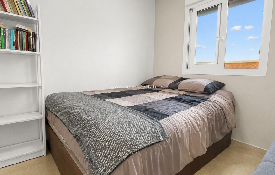 Resale - Apartment / flat - Guardamar del Segura - El Raso