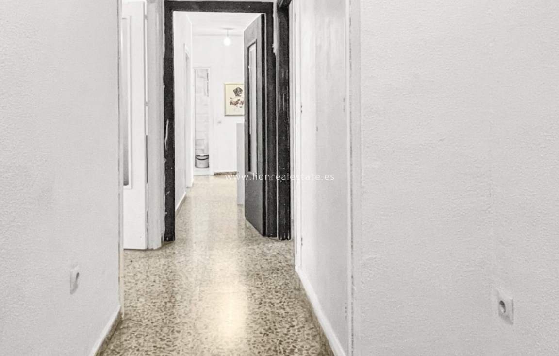Resale - Apartment / flat - Guardamar del Segura - Pueblo