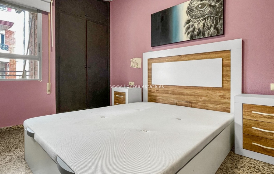 Resale - Apartment / flat - Guardamar del Segura - Pueblo