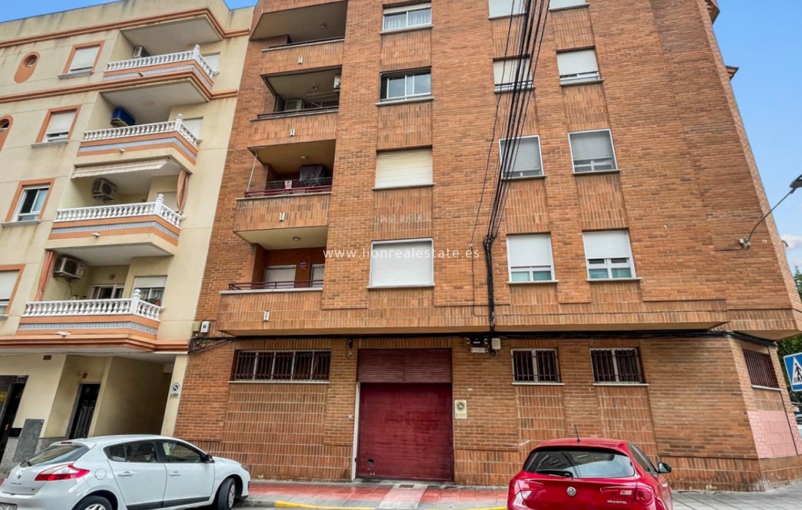 Resale - Apartment / flat - Guardamar del Segura - Pueblo