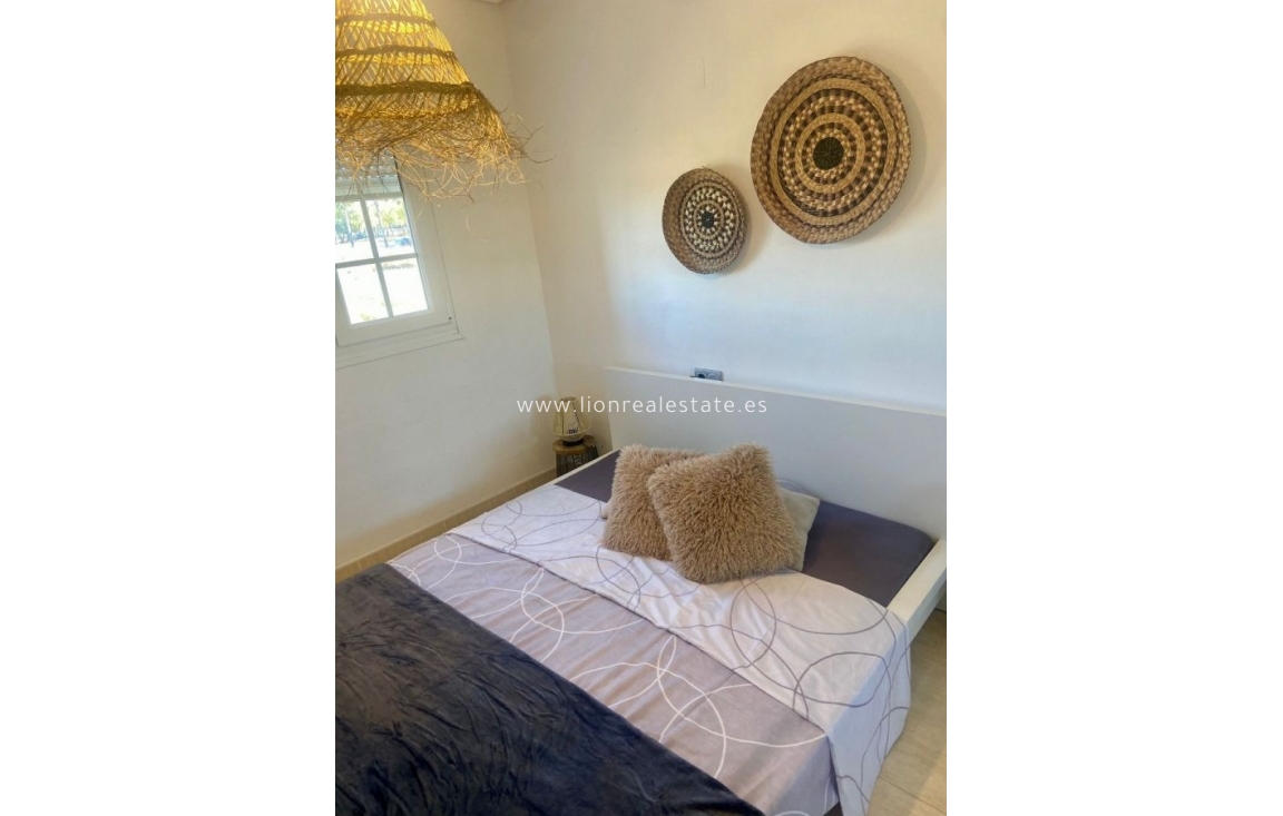 Resale - Apartment / flat - Guardamar del Segura - Urb el raso