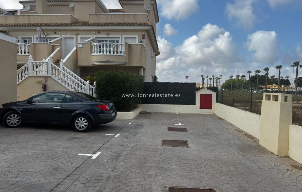 Resale - Apartment / flat - Guardamar del Segura - Urb el raso
