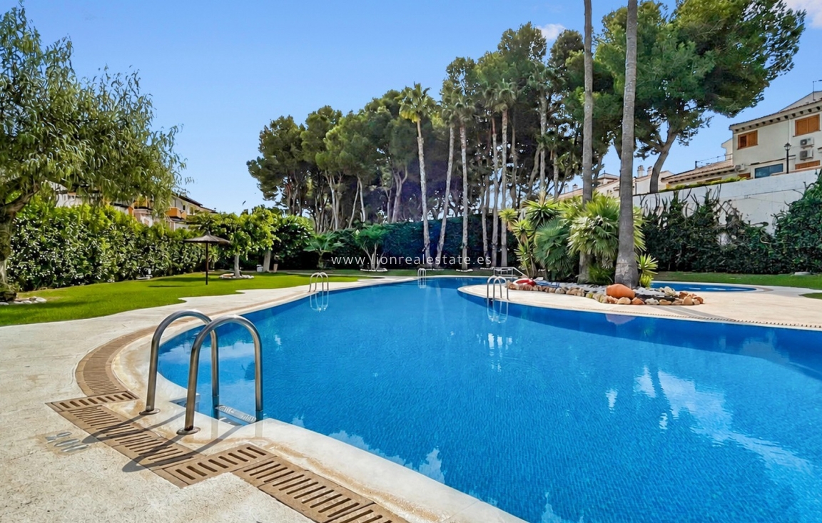Resale - Apartment / flat - Mil Palmeras