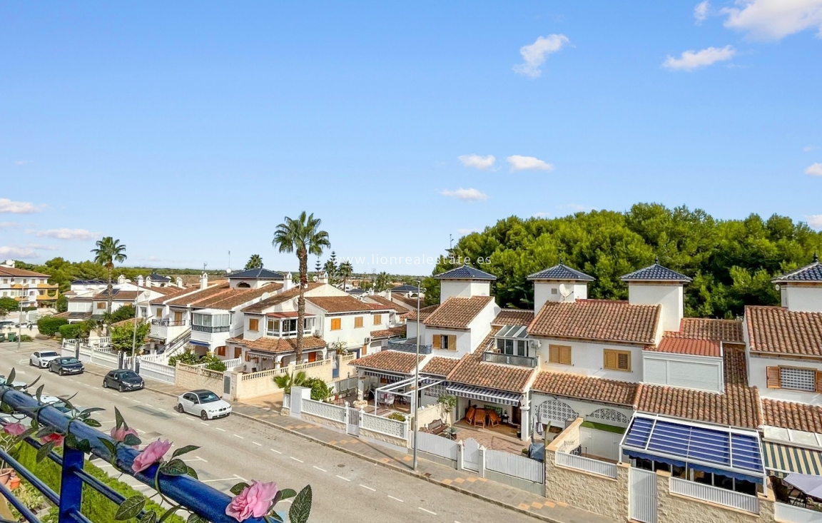 Resale - Apartment / flat - Mil Palmeras