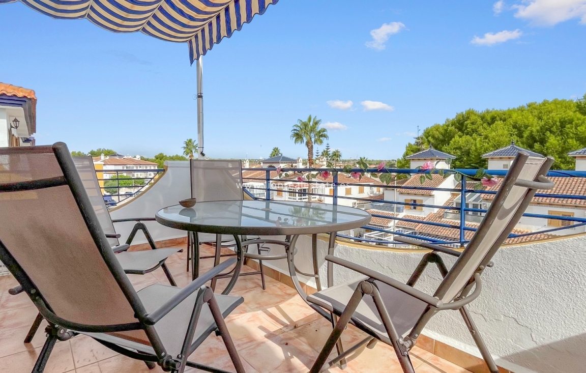 Resale - Apartment / flat - Mil Palmeras