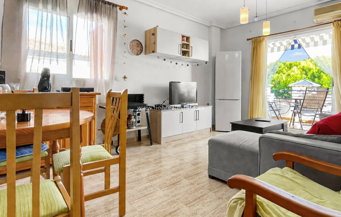 Resale - Apartment / flat - Mil Palmeras