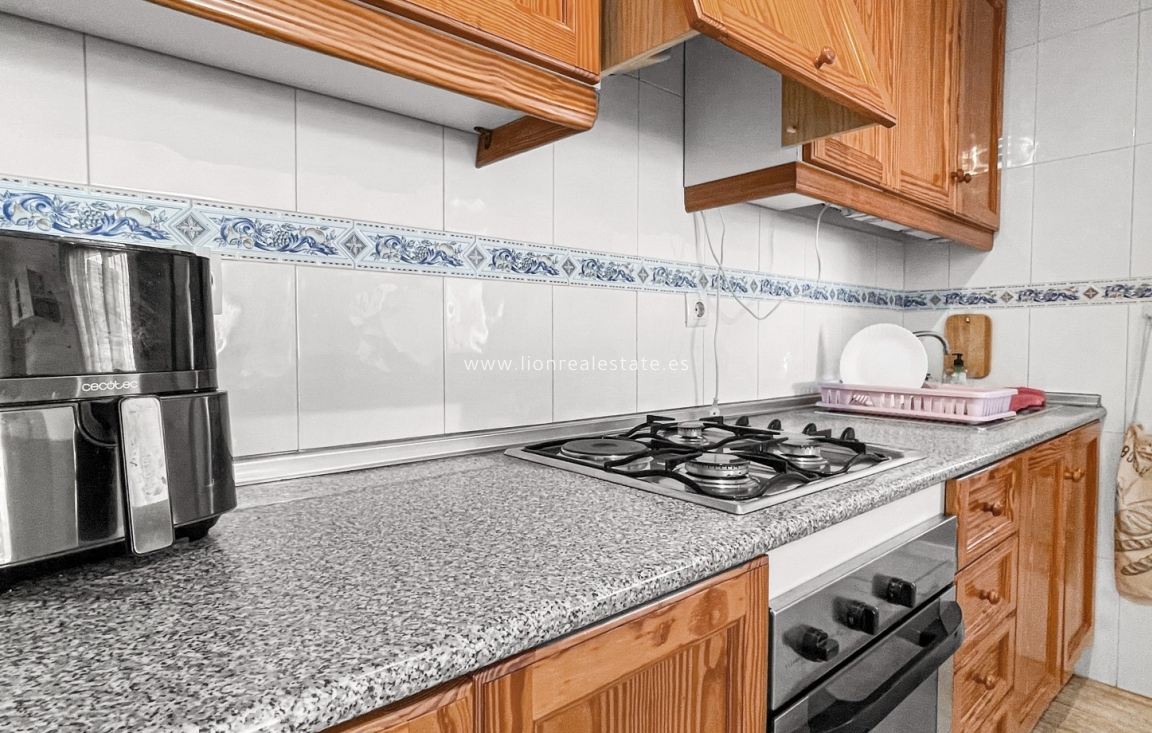 Resale - Apartment / flat - Mil Palmeras