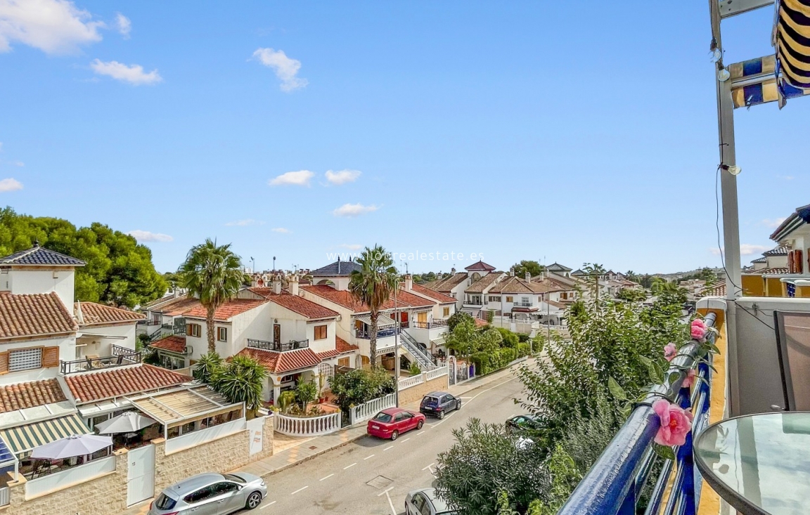 Resale - Apartment / flat - Mil Palmeras