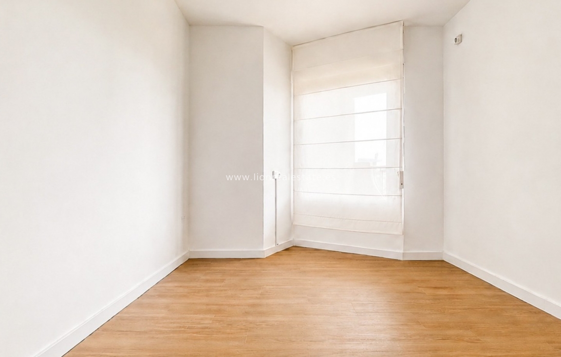 Resale - Apartment / flat - Orihuela Costa - Cabo Roig