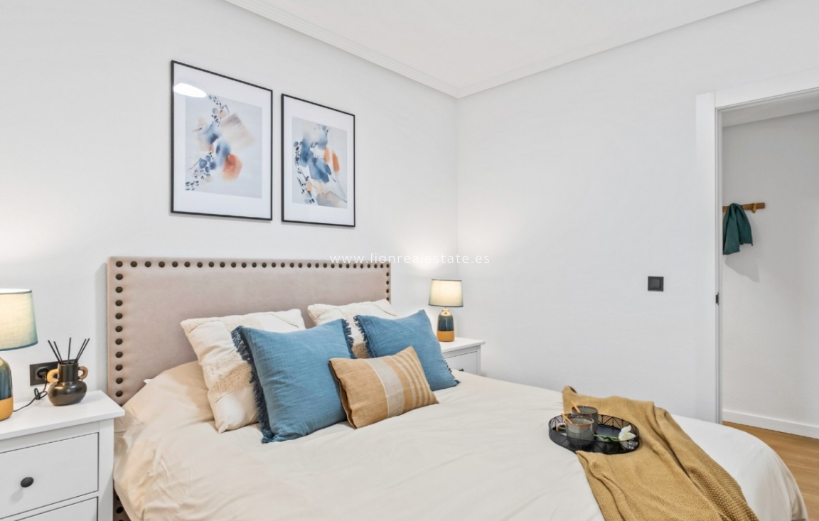 Resale - Apartment / flat - Orihuela Costa - La Florida