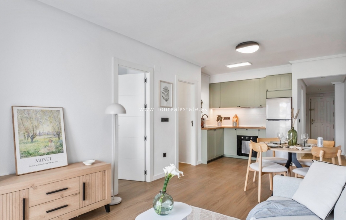 Resale - Apartment / flat - Orihuela Costa - La Florida