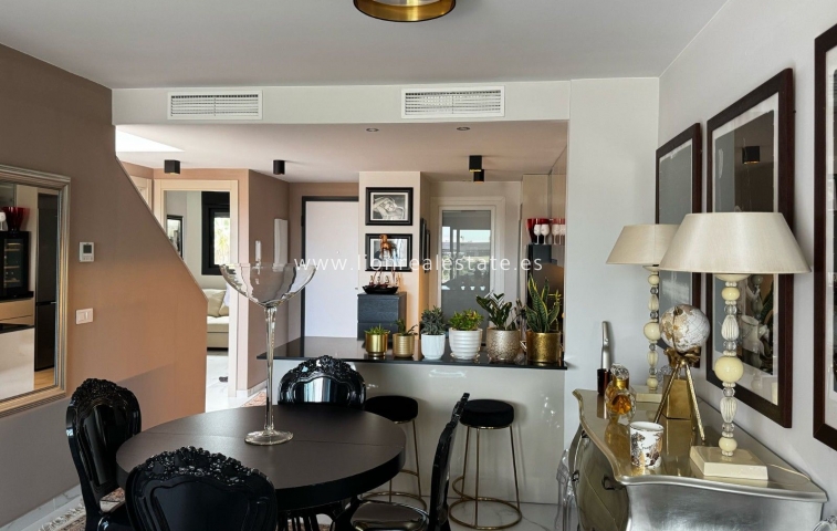 Resale - Apartment / flat - Orihuela Costa - La Zenia