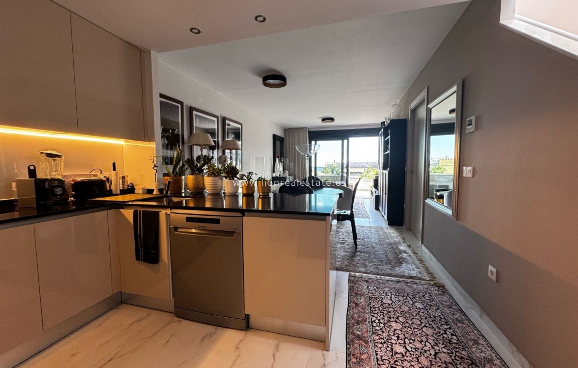 Resale - Apartment / flat - Orihuela Costa - La Zenia