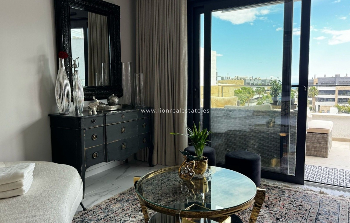 Resale - Apartment / flat - Orihuela Costa - La Zenia