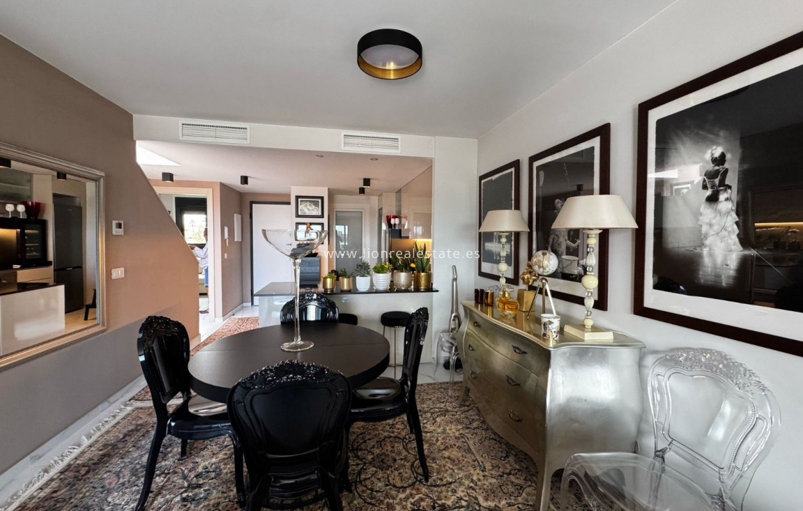 Resale - Apartment / flat - Orihuela Costa - La Zenia