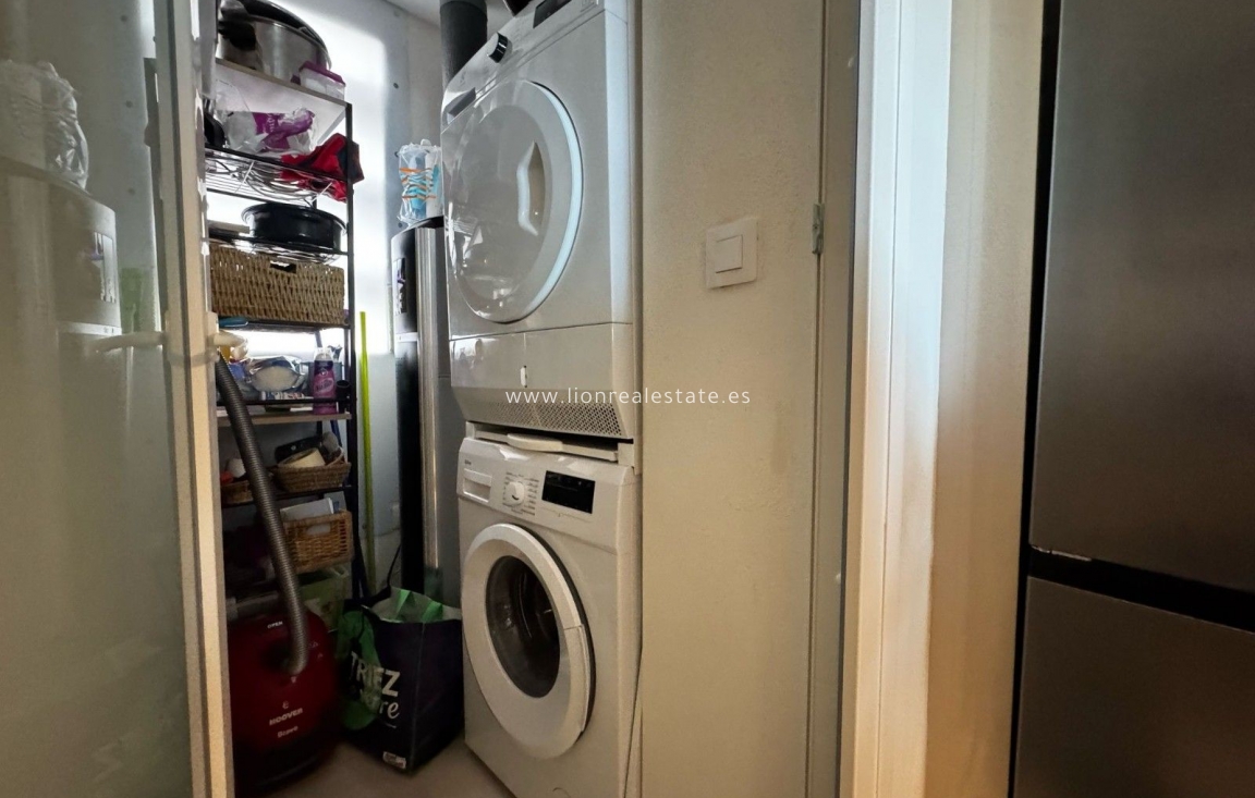 Resale - Apartment / flat - Orihuela Costa - La Zenia