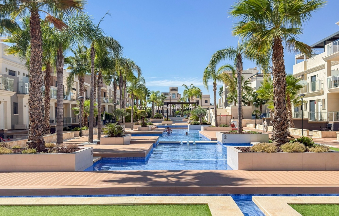 Resale - Apartment / flat - Orihuela Costa - La Zenia