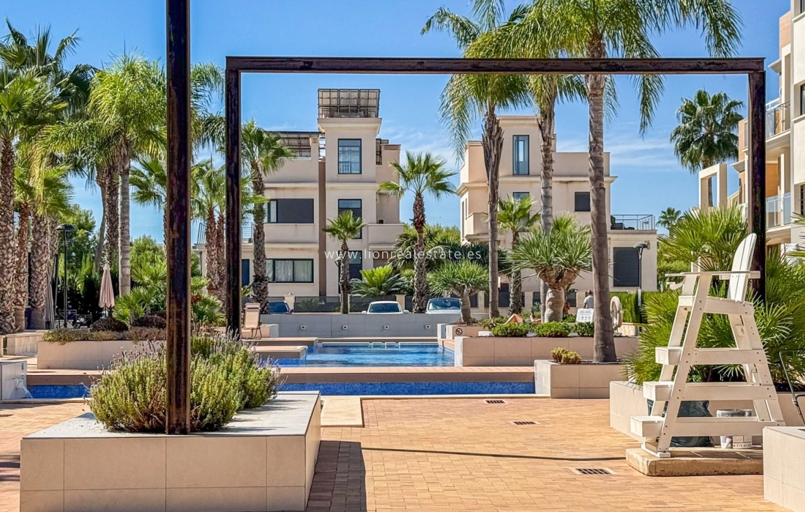 Resale - Apartment / flat - Orihuela Costa - La Zenia