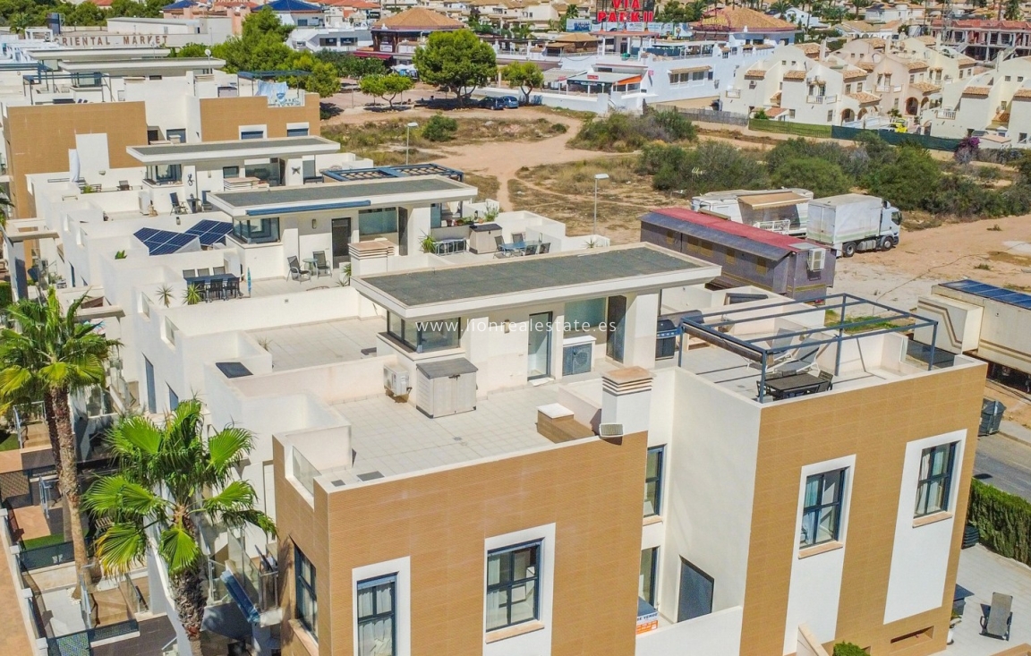 Resale - Apartment / flat - Orihuela Costa - La Zenia