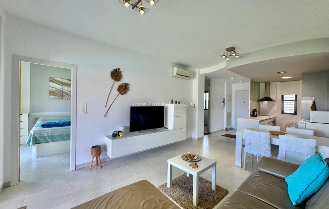Resale - Apartment / flat - Orihuela Costa - La Zenia
