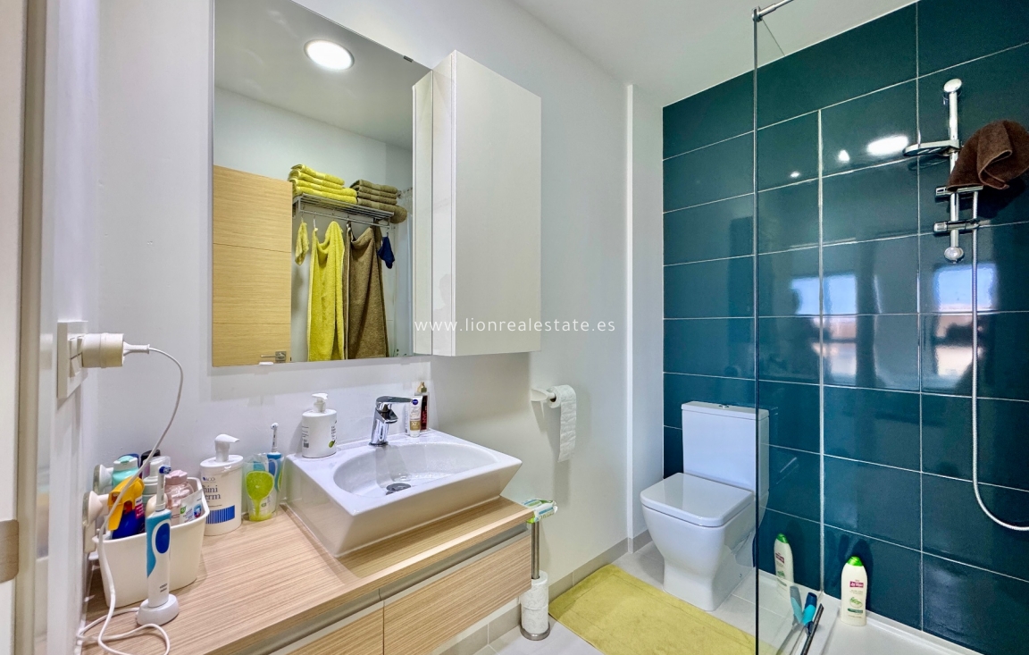 Resale - Apartment / flat - Orihuela Costa - La Zenia