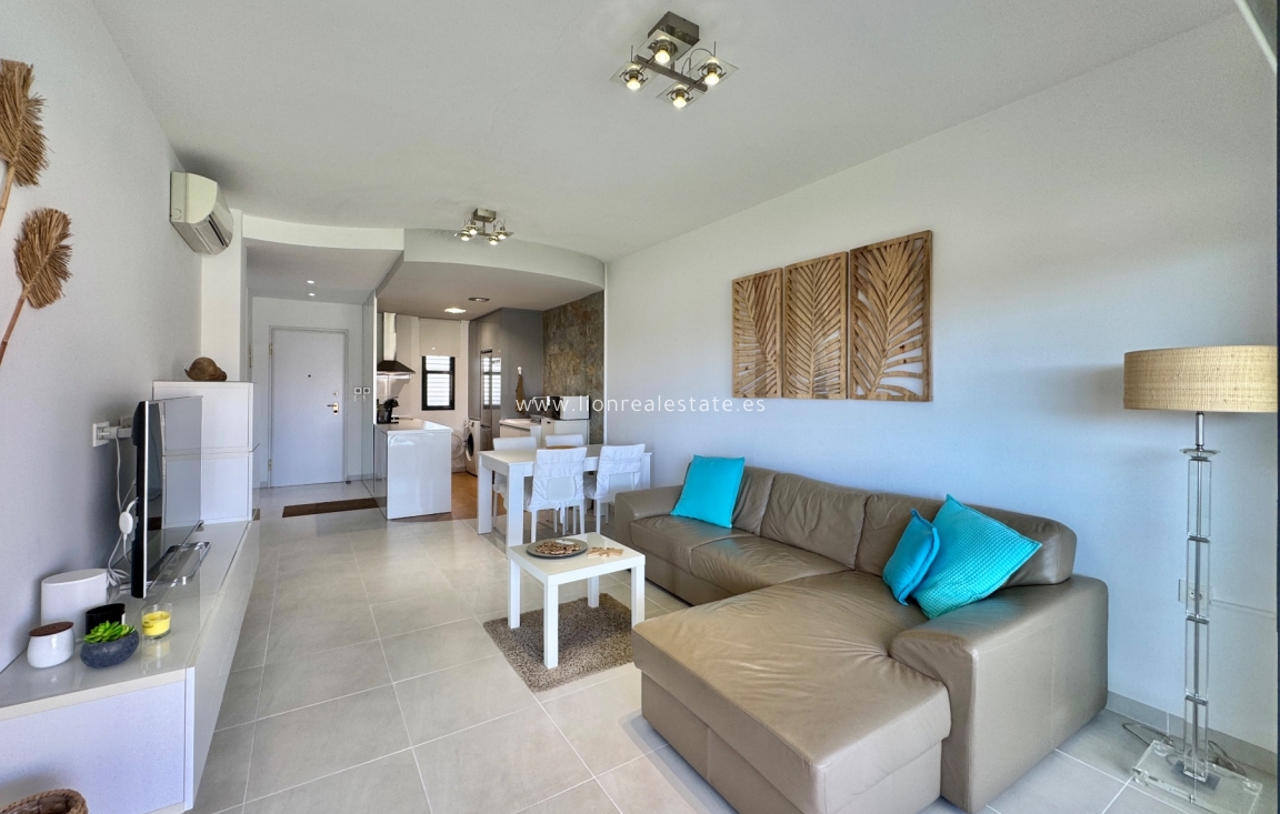 Resale - Apartment / flat - Orihuela Costa - La Zenia