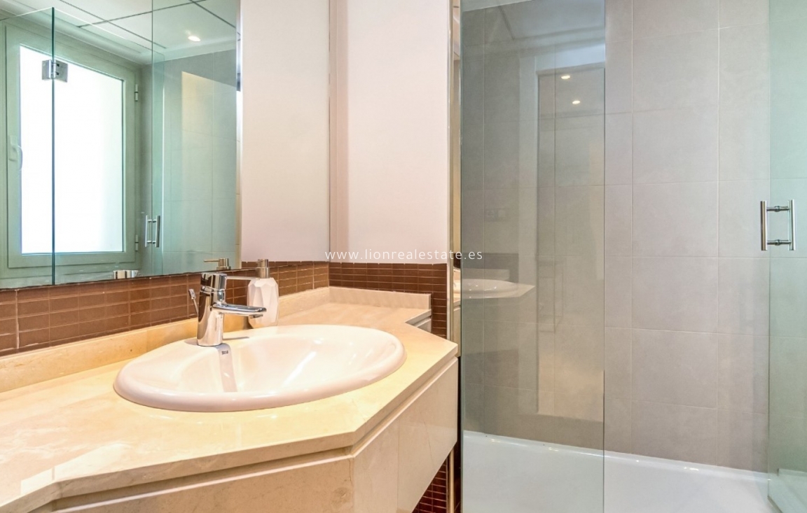 Resale - Apartment / flat - Orihuela Costa - Las Colinas Golf