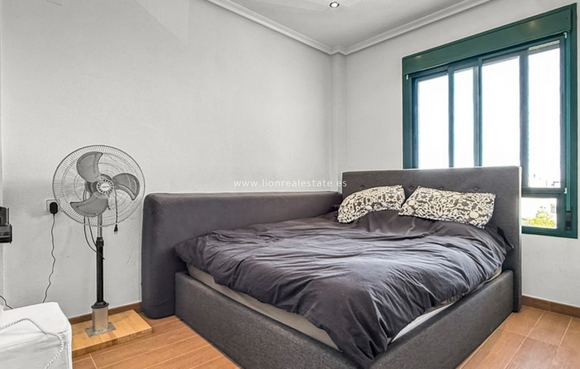 Resale - Apartment / flat - Orihuela Costa - Lomas de Campoamor